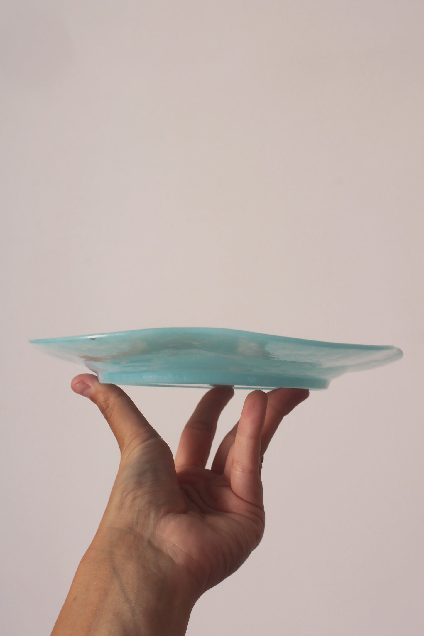 Set 12 assiettes verre opalin bleu