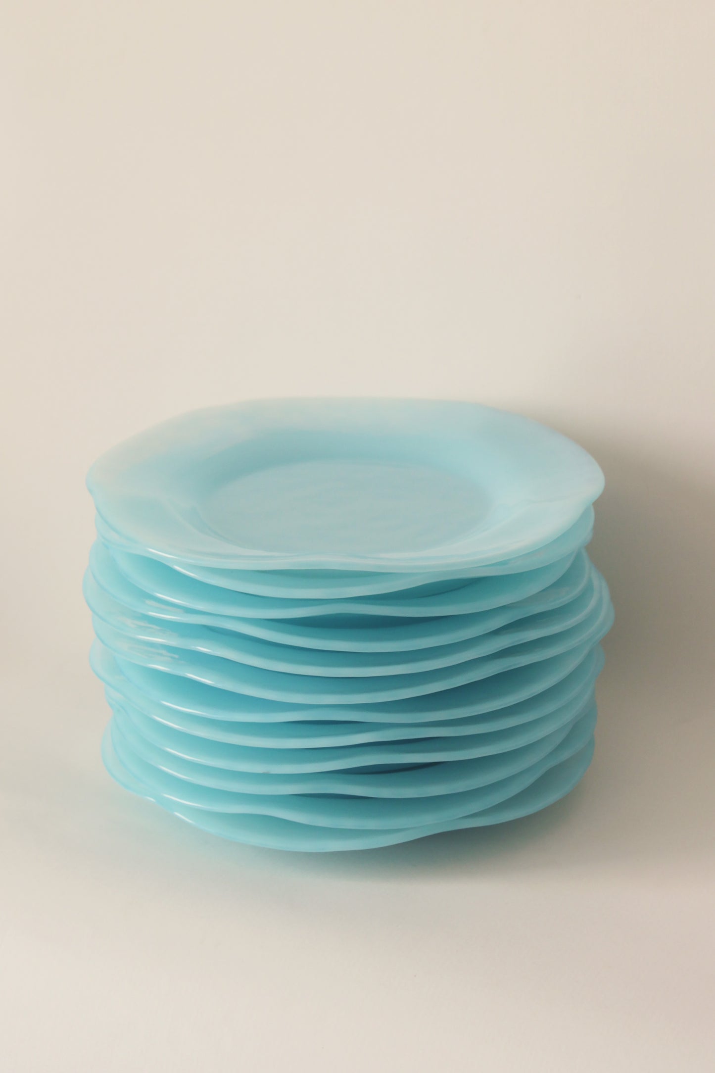 Set 12 assiettes verre opalin bleu