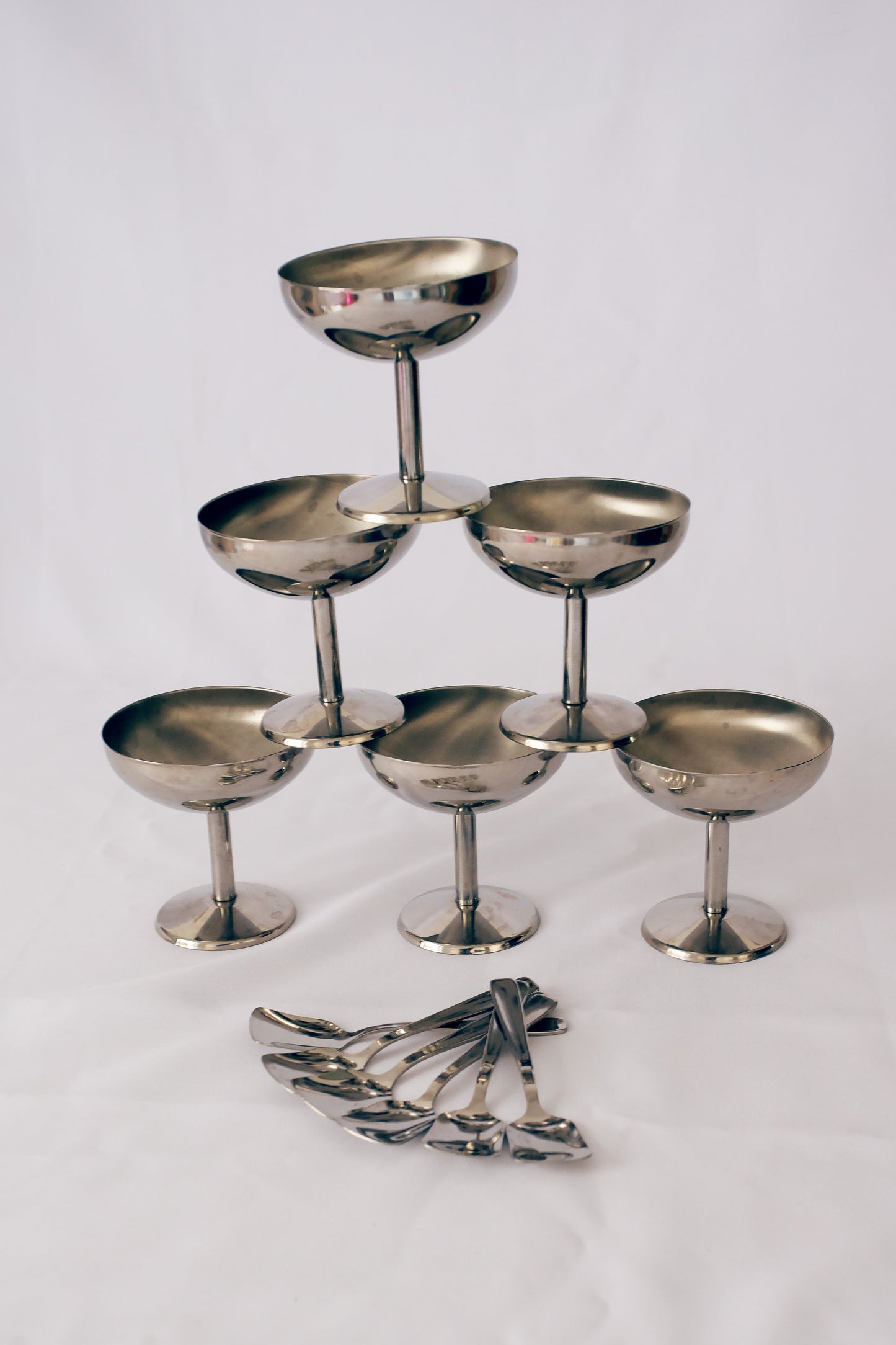6 coupes à glace et cuillères
