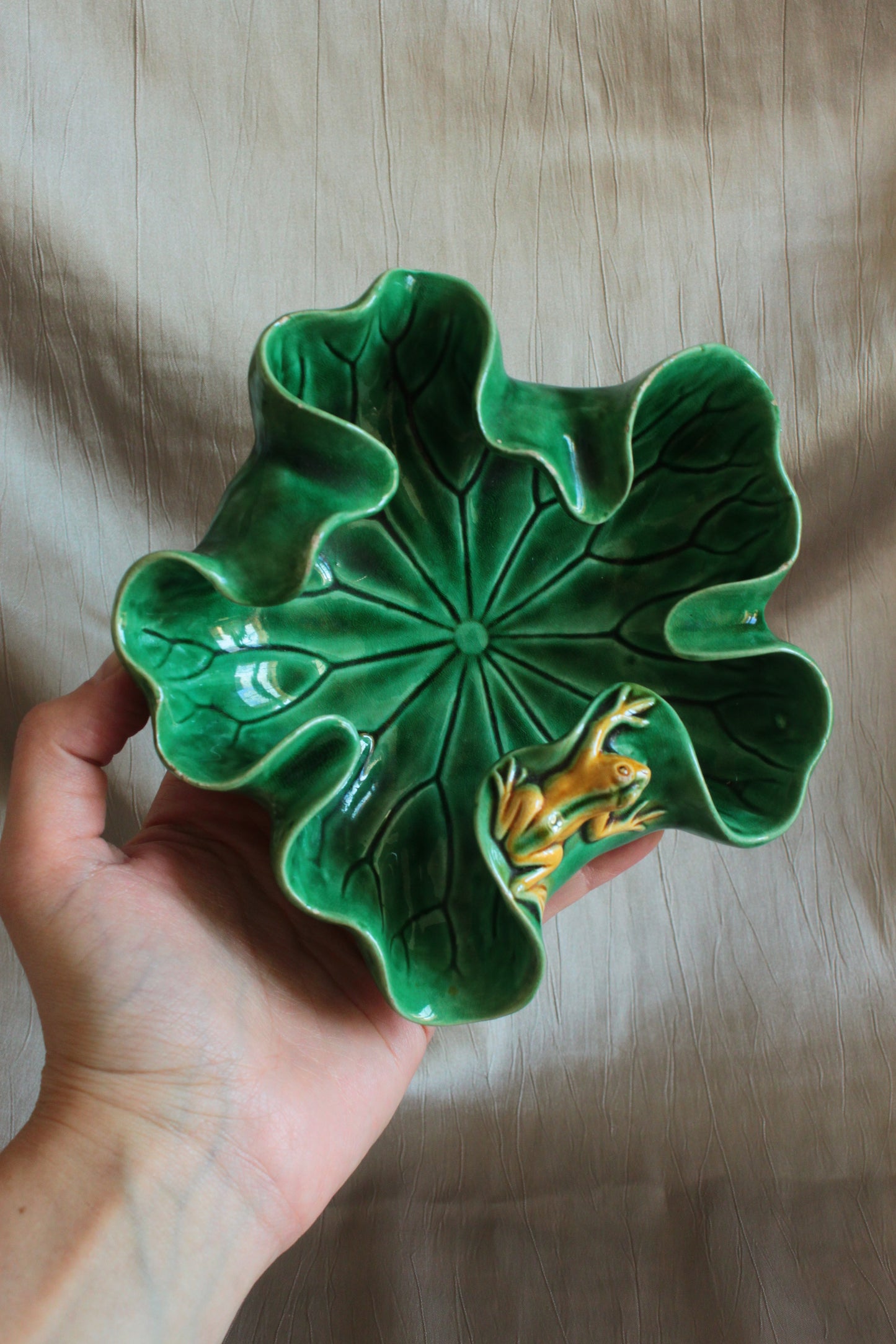 Cendrier avec grenouille