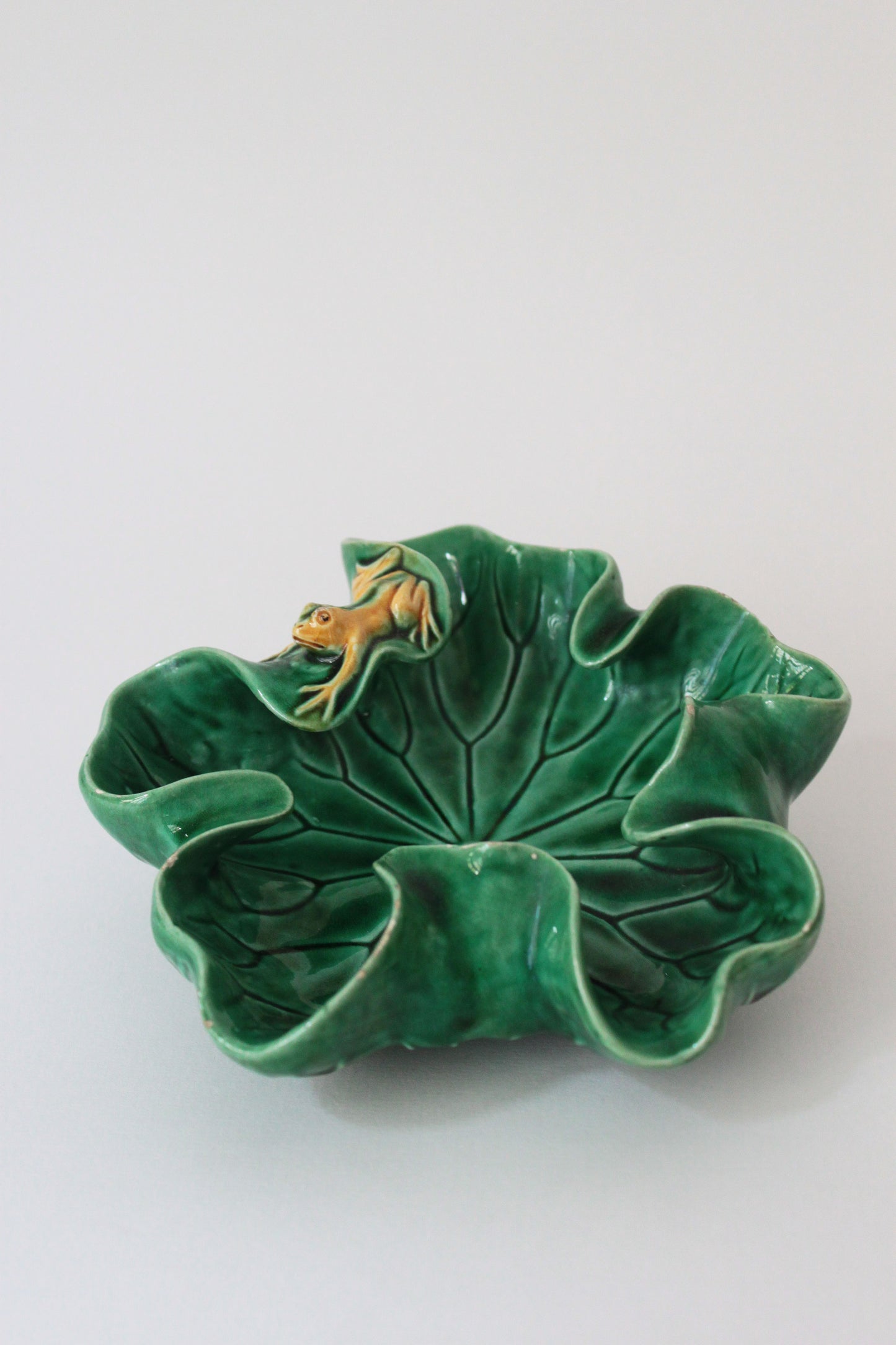 Cendrier avec grenouille