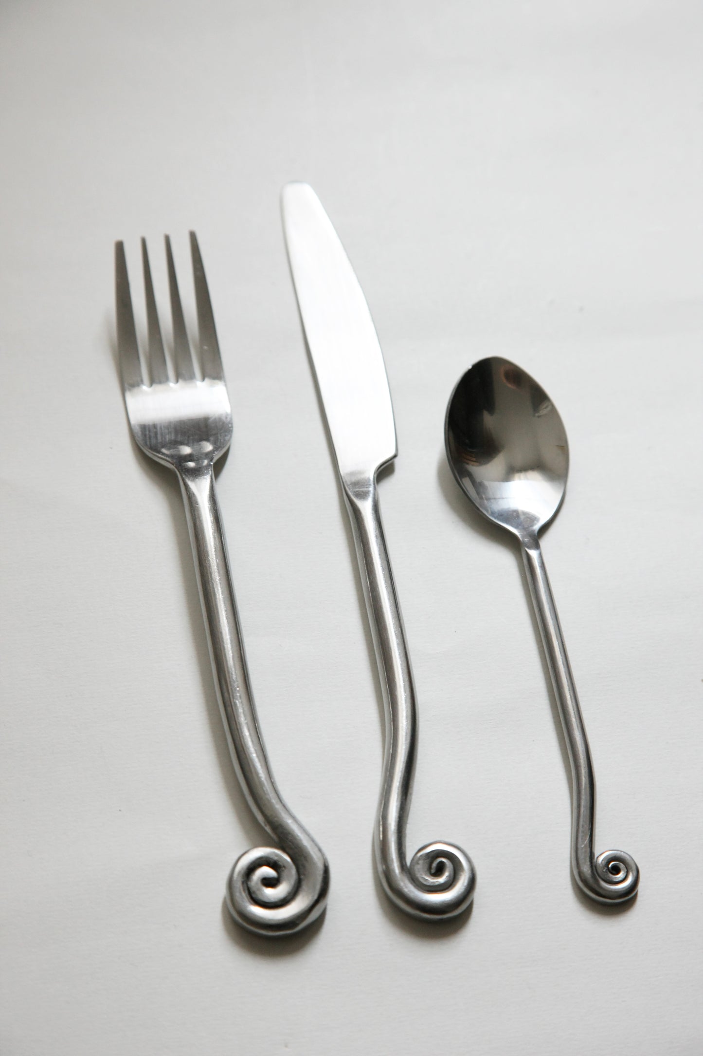 Ménagère 6 personnes motif spirale - 18 pièces