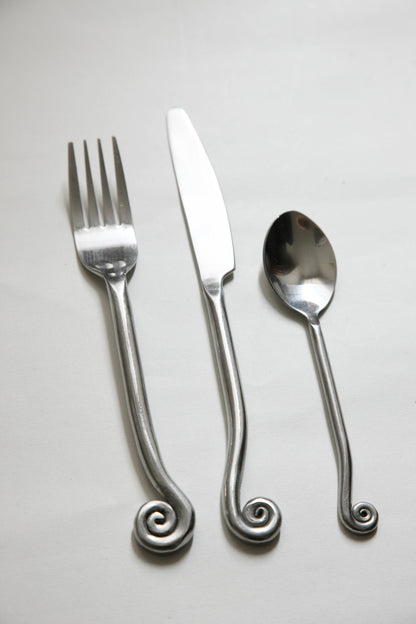 Ménagère 6 personnes motif spirale - 18 pièces