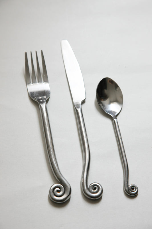 Ménagère 6 personnes motif spirale - 18 pièces