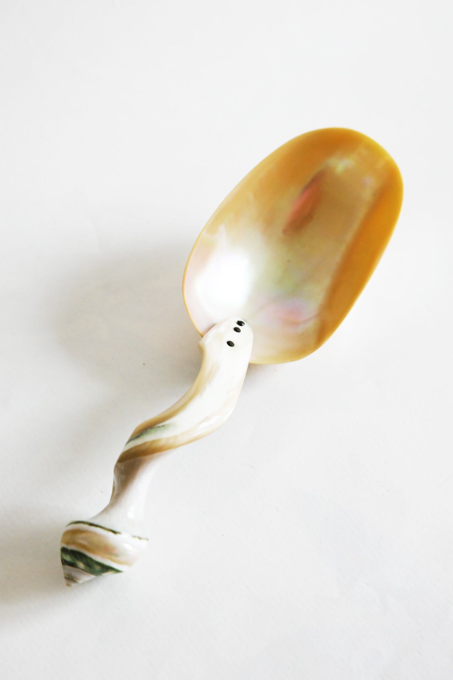 Grand cuillère à caviar en nacre