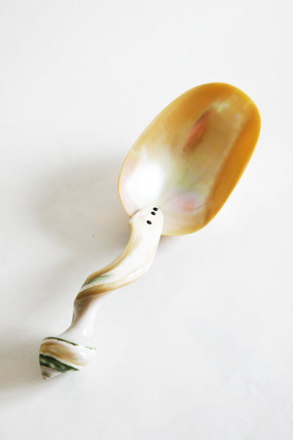 Grand cuillère à caviar en nacre