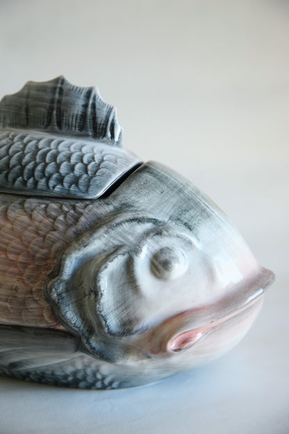 Hand-Painted Fish-Shaped Dinner Service