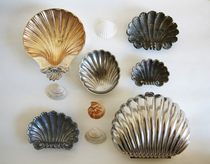 Two-Tone Shell Ashtray