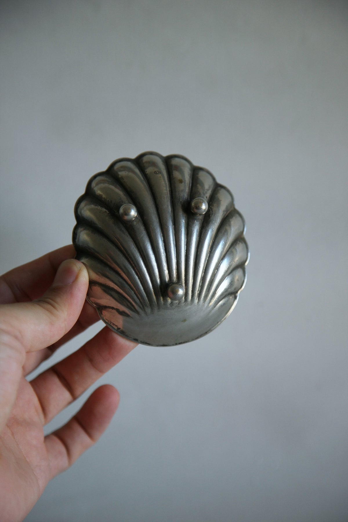 Three Pearls Ashtray