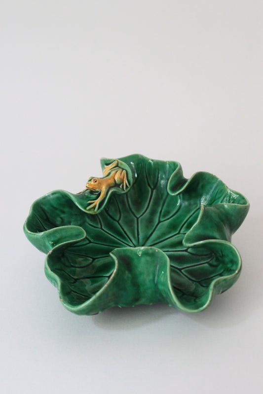 Cendrier avec grenouille